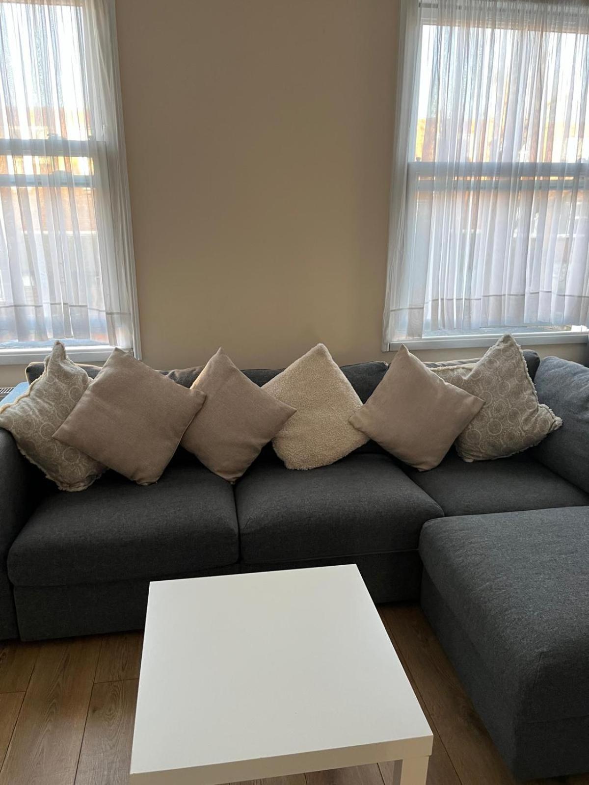 Quiet And Cozy 2 Seperate Bedrooms And 2 Bathroom With Terrace * Londra